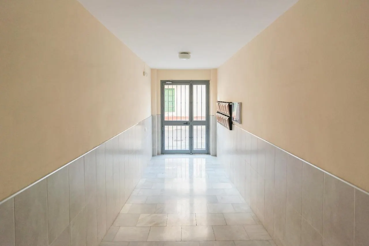 Family Noemi Home Center Malaga Apartment