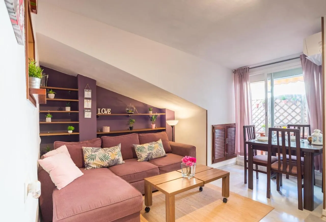 Family Noemi Home Center Malaga Apartment