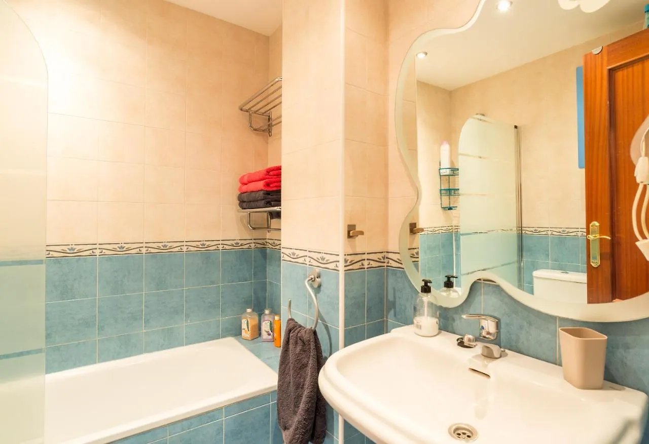 Family Noemi Home Center Malaga Apartment